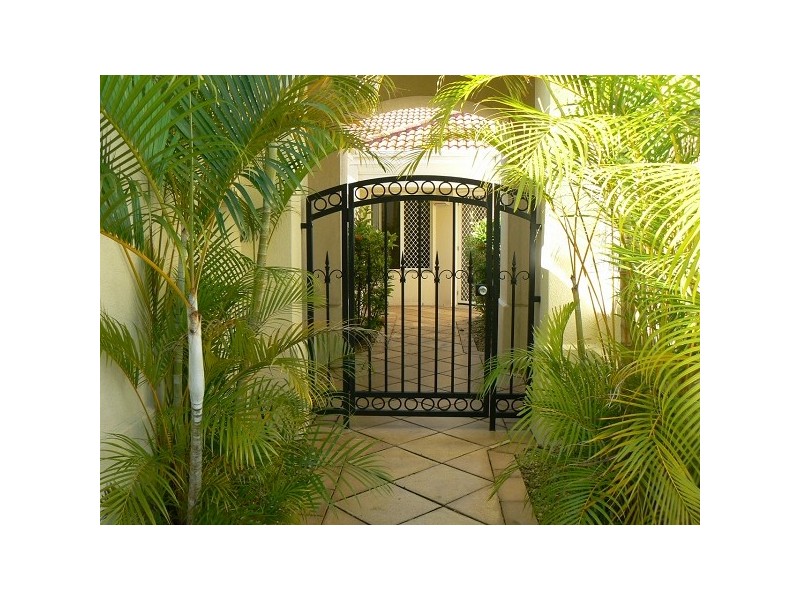 17B Inga Avenue, Surfers Paradise QLD 4217