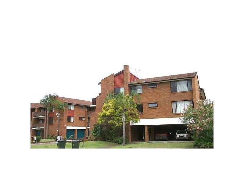28/17 Duet Drive, Mermaid Waters QLD 4218