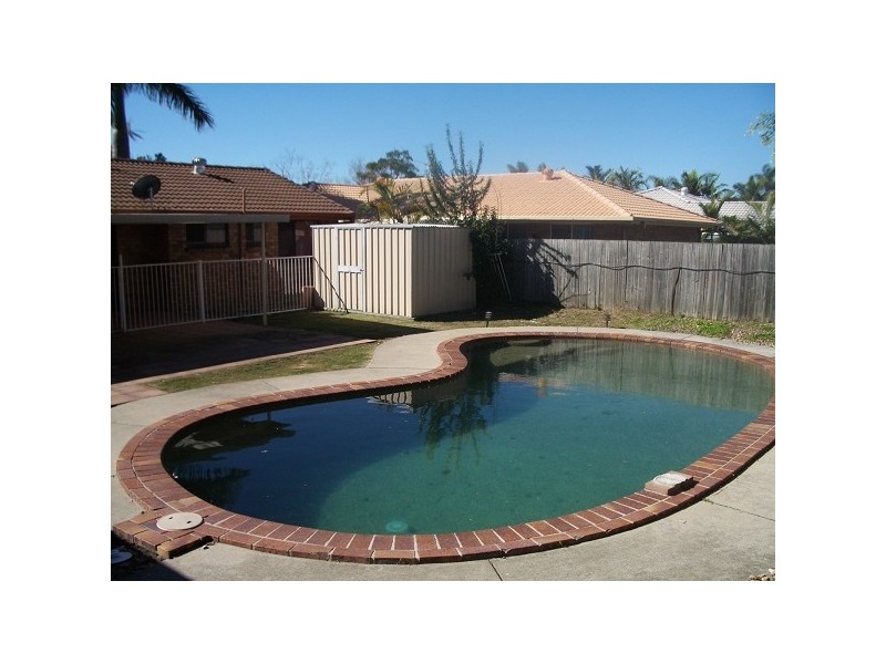 16 Cumberland Drive, Varsity Lakes QLD 4227