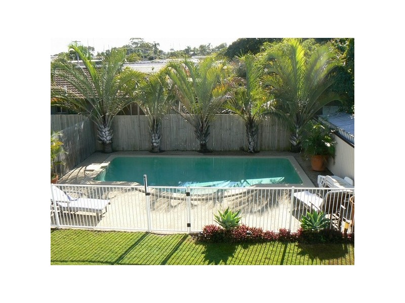 37 Dawn Parade, Miami QLD 4220