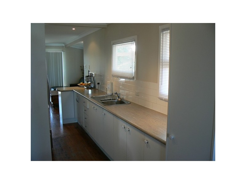 37 Dawn Parade, Miami QLD 4220