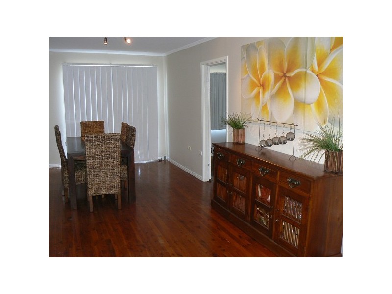 37 Dawn Parade, Miami QLD 4220