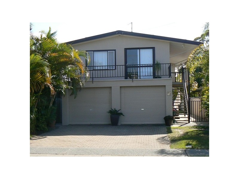37 Dawn Parade, Miami QLD 4220