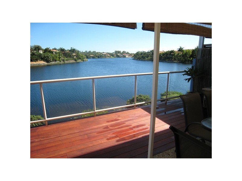 4/27 Dandenong Terrace, Robina QLD 4226