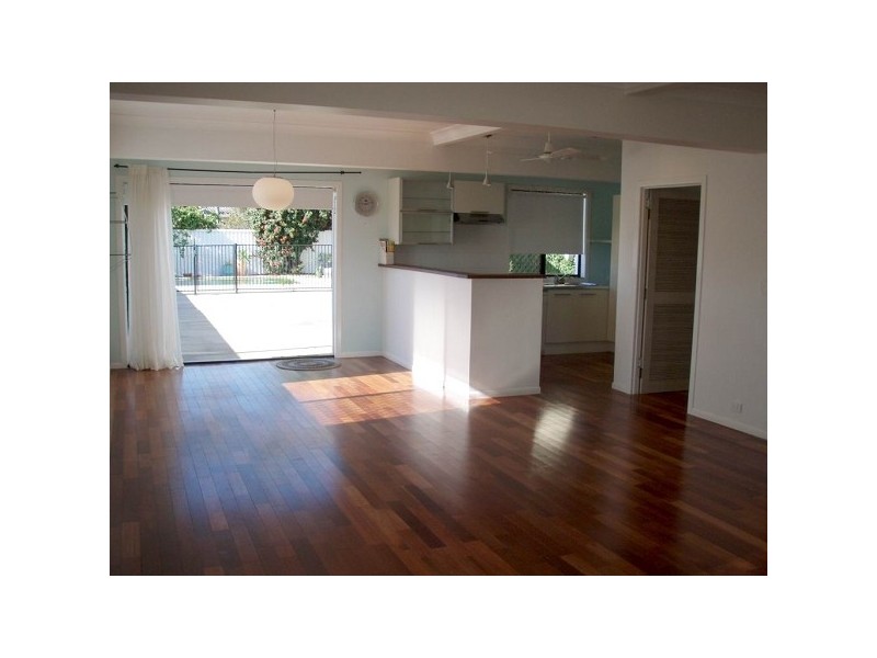 28 DAWN PARADE, Miami QLD 4220