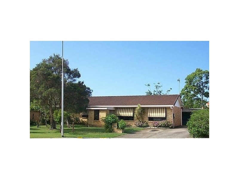 5 Goroka Court, Clear Island Waters QLD 4226