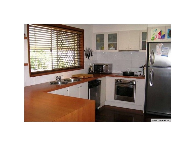 14 Savoy Drive, Broadbeach QLD 4218