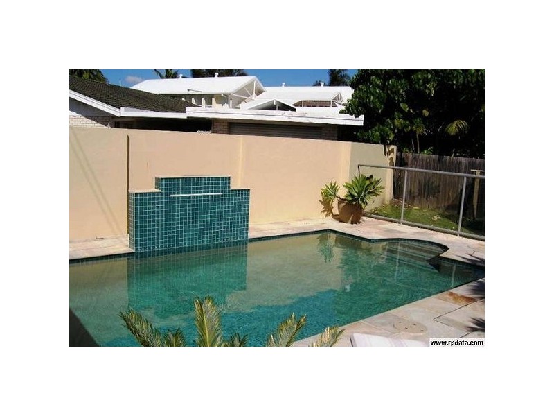 14 Savoy Drive, Broadbeach QLD 4218