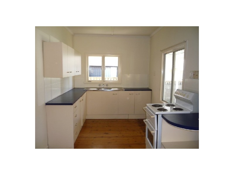 84 Sunshine Parade, Miami QLD 4220