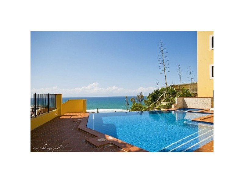 26/1 Great Hall Drive, Miami QLD 4220