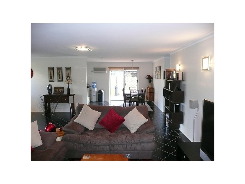 4 Rotorua Place, Clear Island Waters QLD 4226