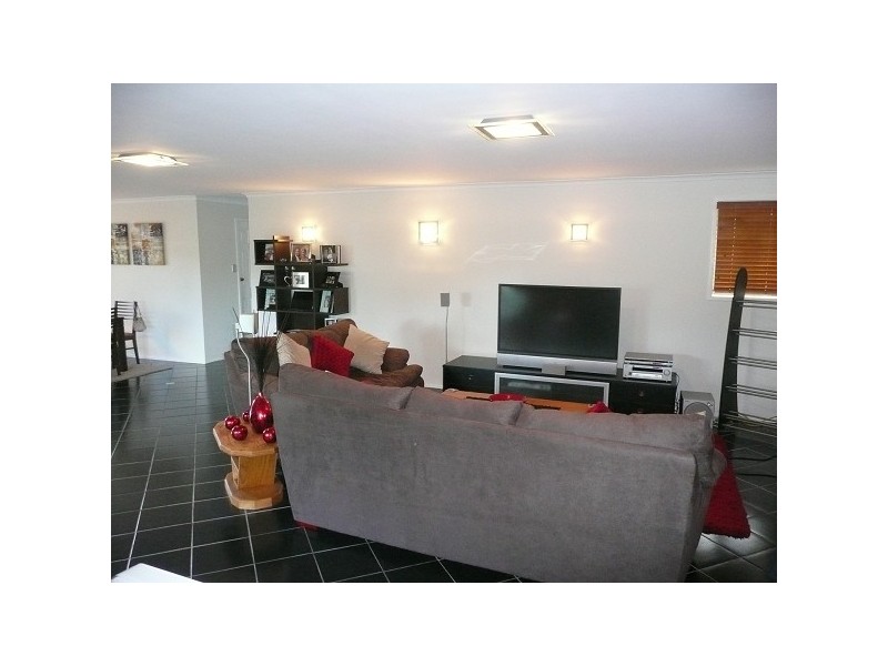 4 Rotorua Place, Clear Island Waters QLD 4226