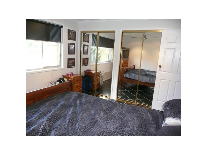 4 Rotorua Place, Clear Island Waters QLD 4226