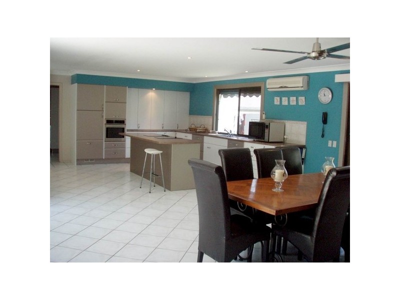 7 Grebe Place, Burleigh Waters QLD 4220