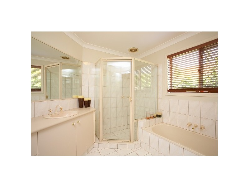 7 Wisconsin Street, Varsity Lakes QLD 4227