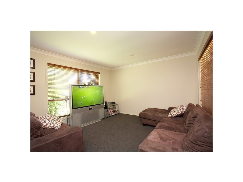 7 Wisconsin Street, Varsity Lakes QLD 4227