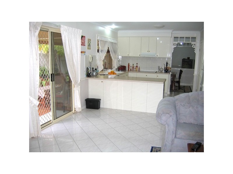 21 Nuthatch Street, Burleigh Waters QLD 4220