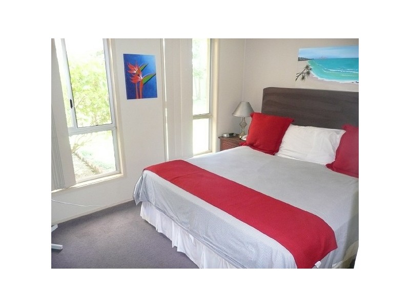 5 Rotorua Place, Clear Island Waters QLD 4226
