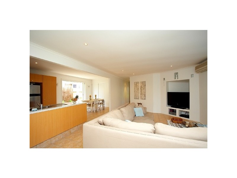 74 Nobby Parade, Miami QLD 4220