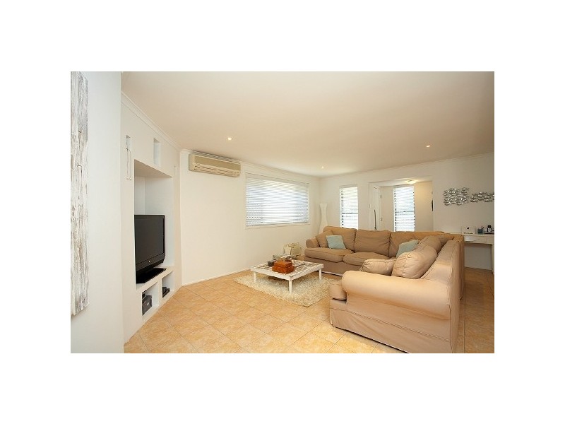 74 Nobby Parade, Miami QLD 4220