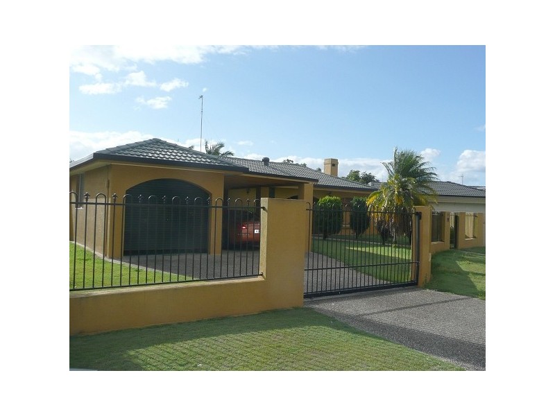 4 Rotorua Place, Clear Island Waters QLD 4226