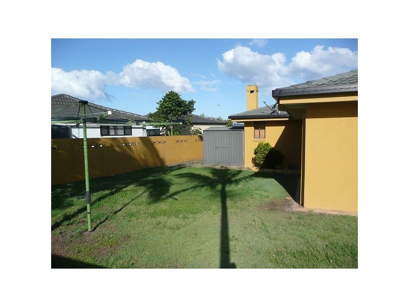 4 Rotorua Place, Clear Island Waters QLD 4226