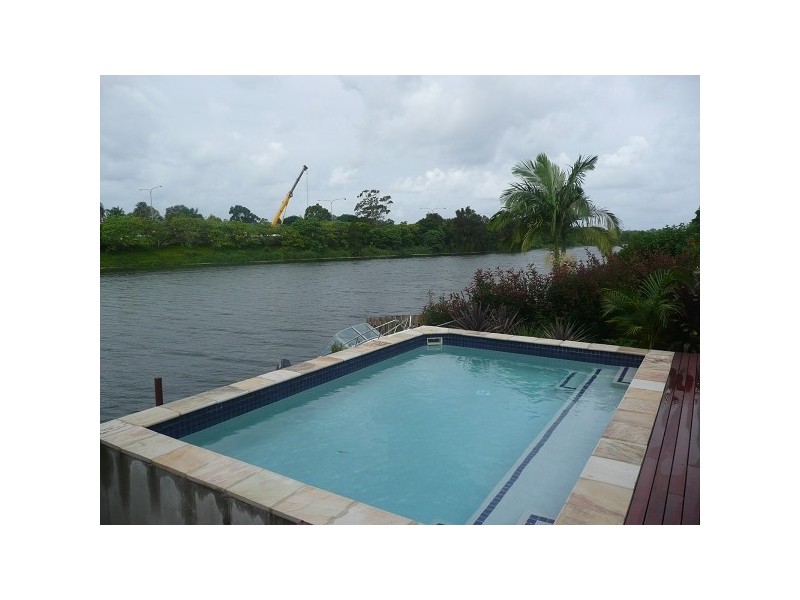 32 Emerton Crescent, Robina QLD 4226