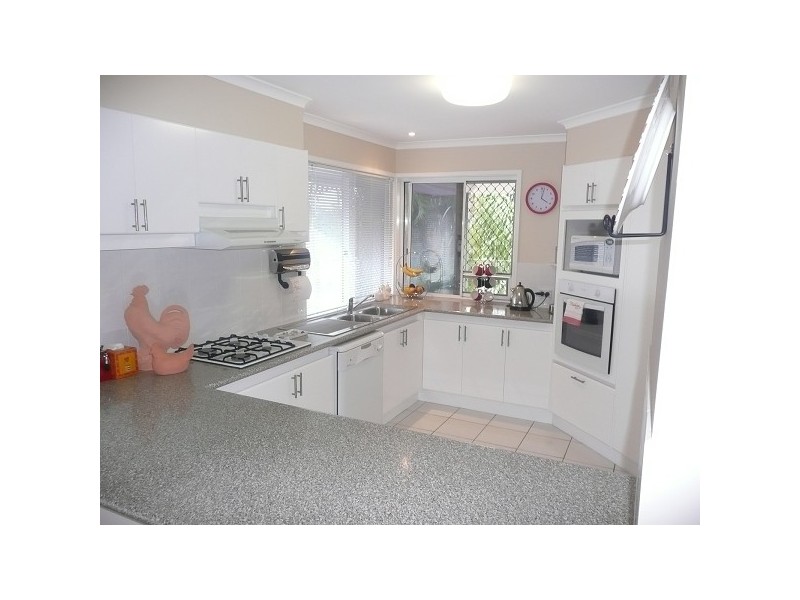 32 Emerton Crescent, Robina QLD 4226