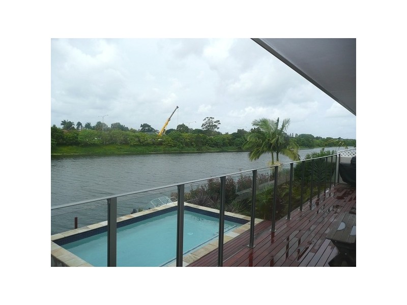 32 Emerton Crescent, Robina QLD 4226