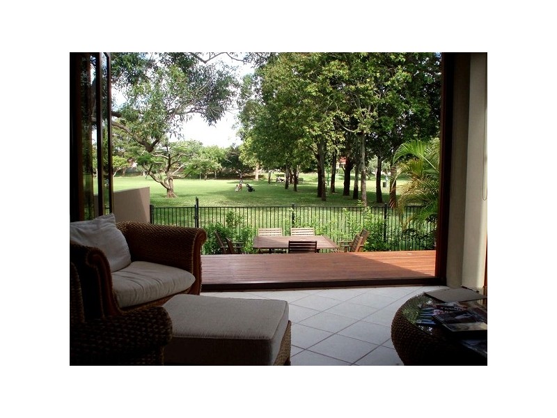 2/24 Nobby Parade, Miami QLD 4220
