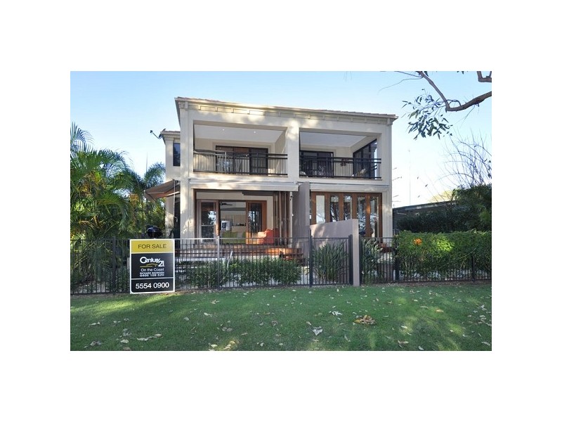 2/24 Nobby Parade, Miami QLD 4220