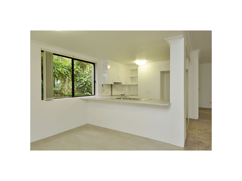 3 Yvonne Court, Miami QLD 4220