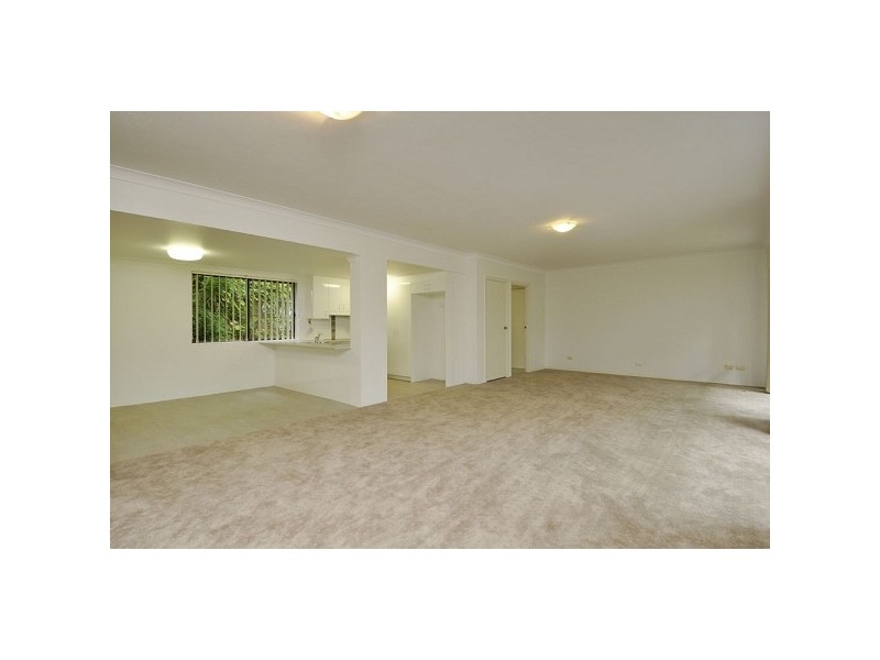 3 Yvonne Court, Miami QLD 4220