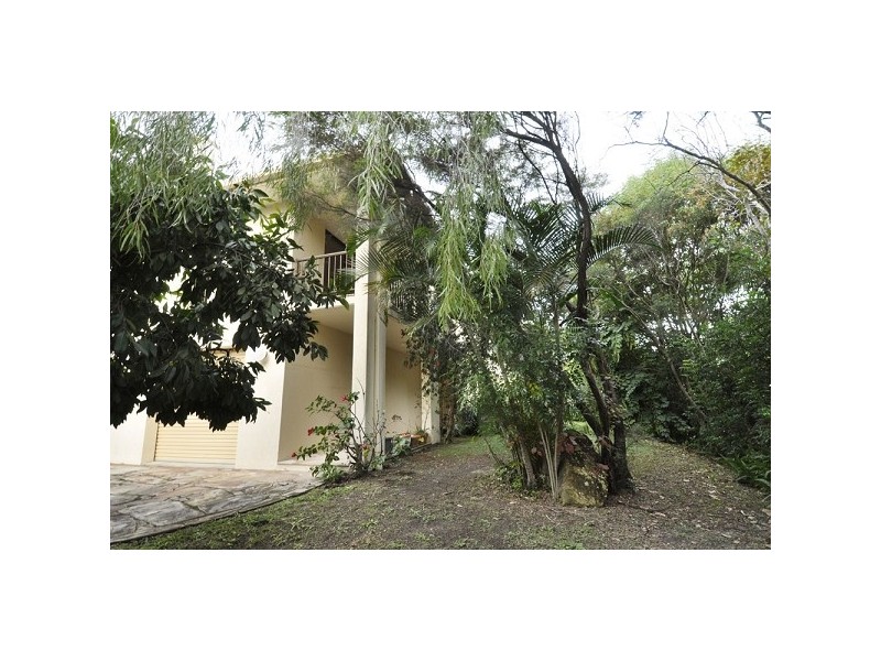 3 Yvonne Court, Miami QLD 4220