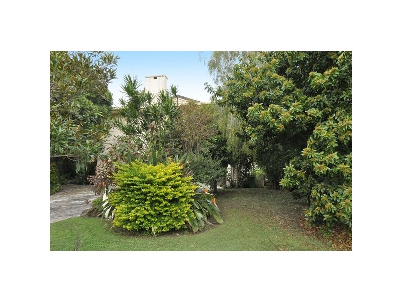 3 Yvonne Court, Miami QLD 4220