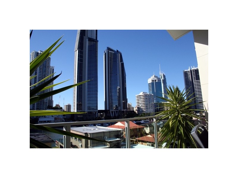 Chevron Island QLD 4217