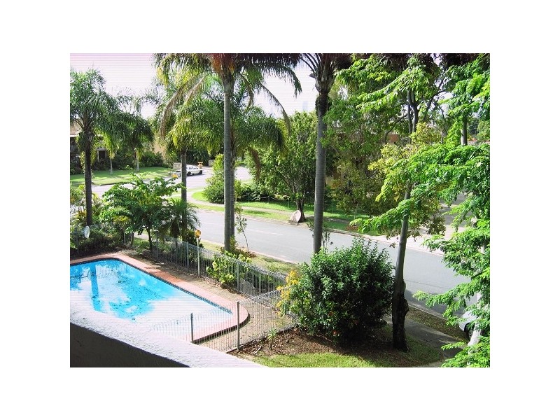 5/8 Duet Drive, Mermaid Waters QLD 4218