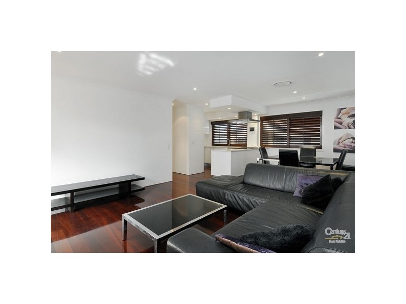 5/14 Peerless Avenue, Mermaid Beach QLD 4218