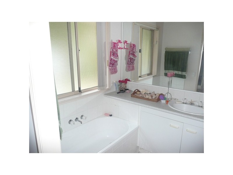 127 Crane Crescent, Nerang QLD 4211