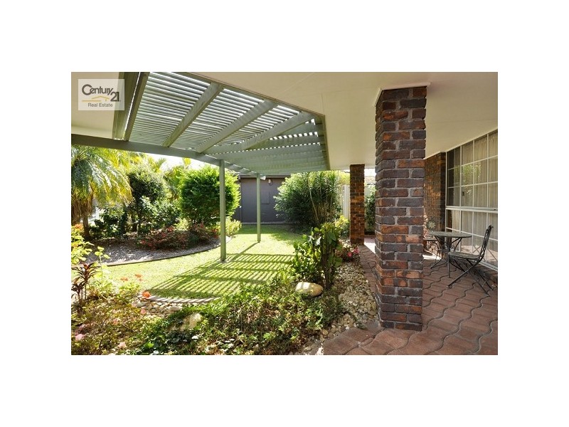 28 Peninsula Court, Mermaid Waters QLD 4218