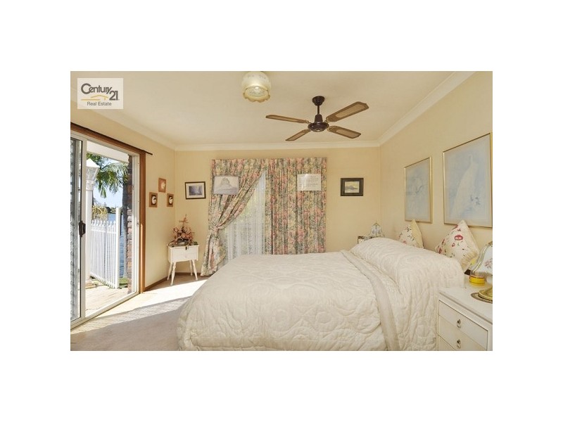 28 Peninsula Court, Mermaid Waters QLD 4218