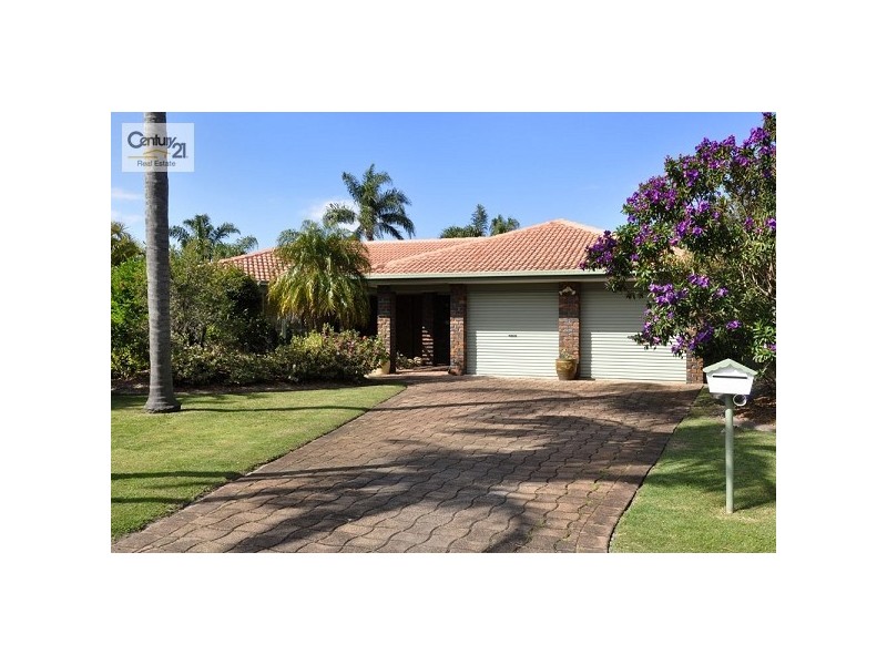28 Peninsula Court, Mermaid Waters QLD 4218