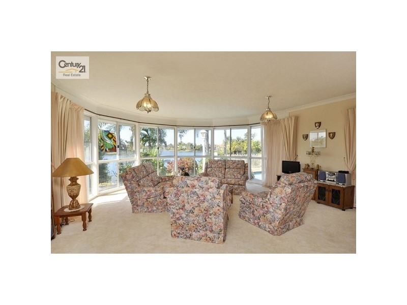 28 Peninsula Court, Mermaid Waters QLD 4218
