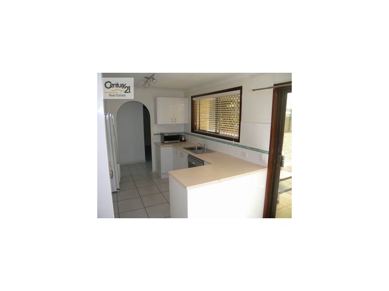 25 Honeyeater Drive, Burleigh Waters QLD 4220