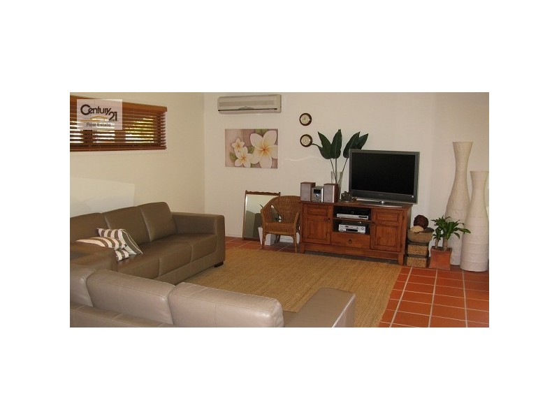 8 Tincurrin Court, Robina QLD 4226