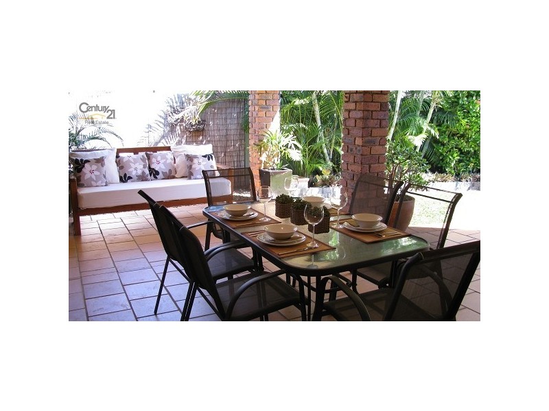 8 Tincurrin Court, Robina QLD 4226