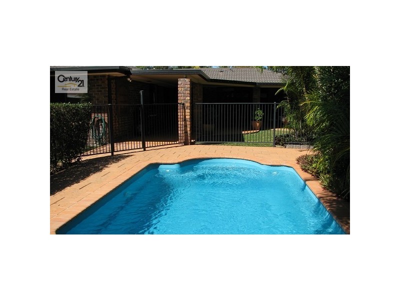 8 Tincurrin Court, Robina QLD 4226