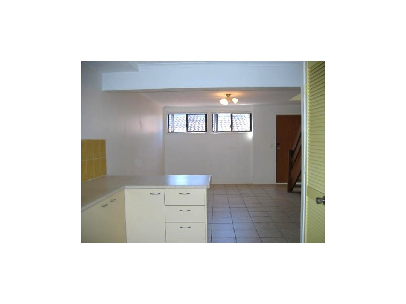 1/7 Christina Court, Broadbeach QLD 4218