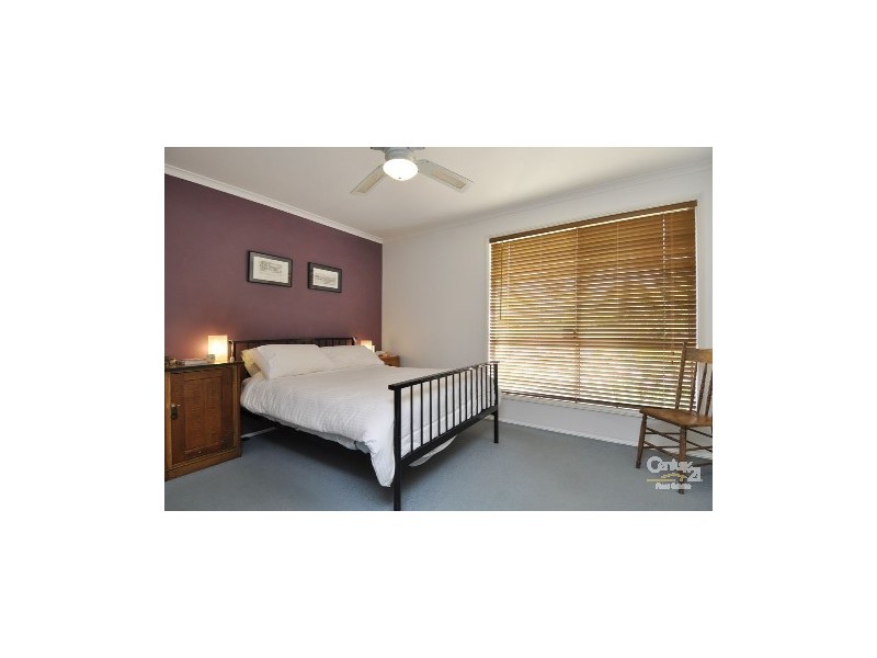 1 Placid Ct, Varsity Lakes QLD 4227