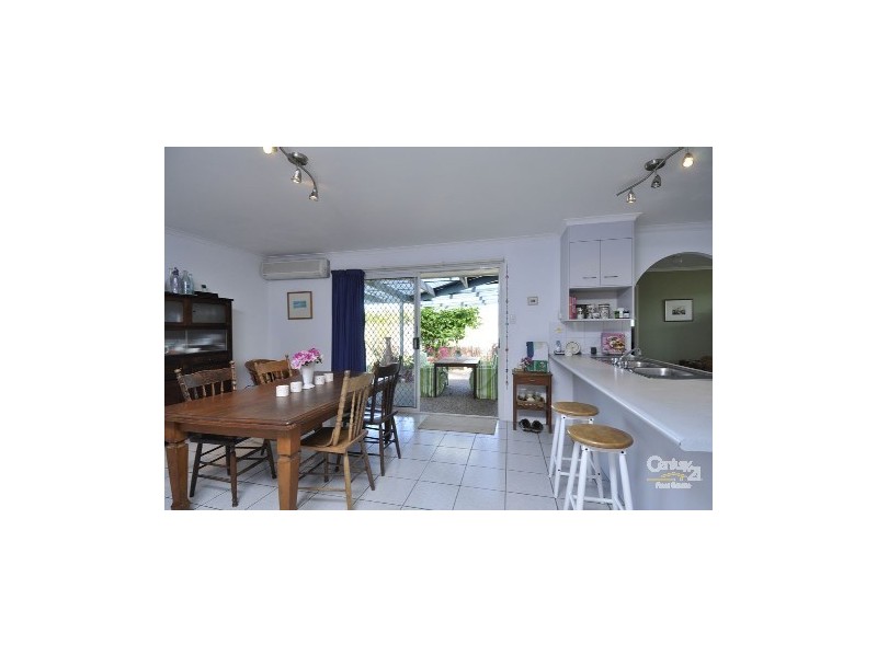 1 Placid Ct, Varsity Lakes QLD 4227